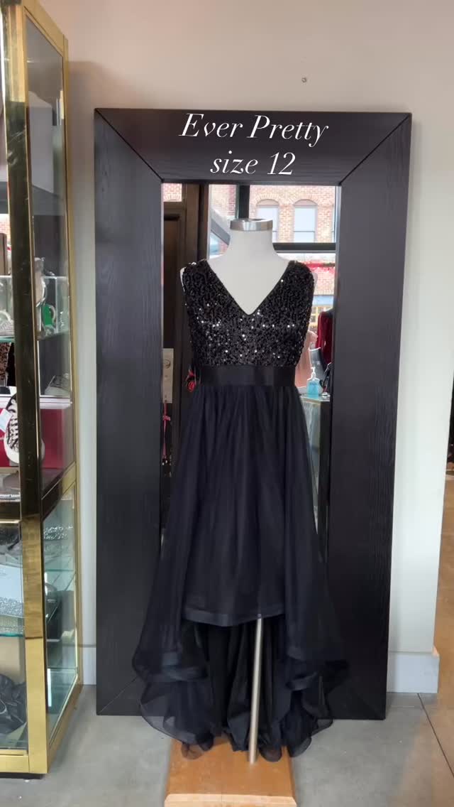 🩵👗SAY YES TO YOUR DRESS… Twice Blessed is now consigning and selling dresses for prom season 2026!👗🩵